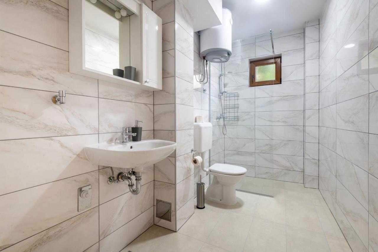 Apartments Mira Неум Екстериор снимка