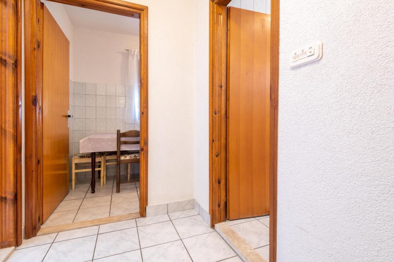 Apartments Mira Неум Екстериор снимка