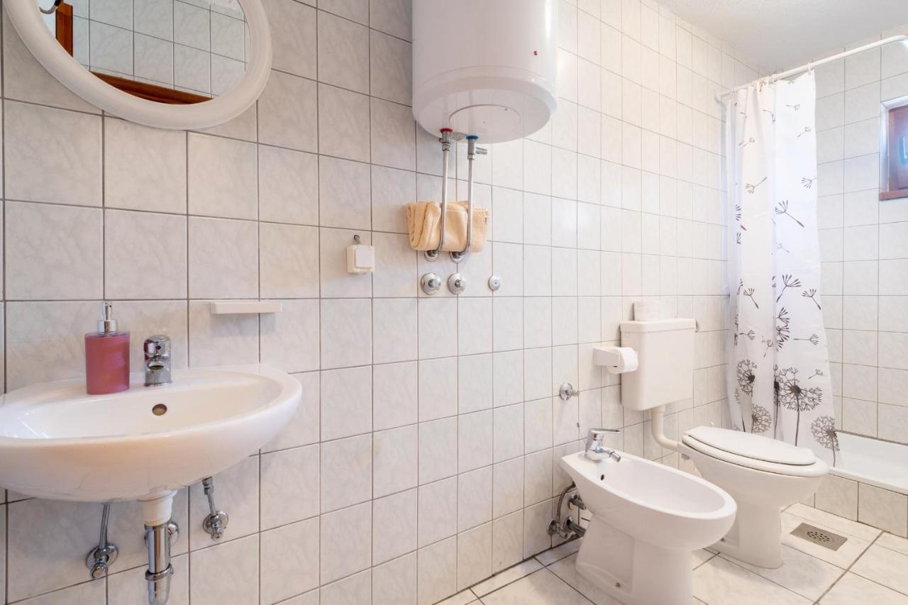 Apartments Mira Неум Екстериор снимка