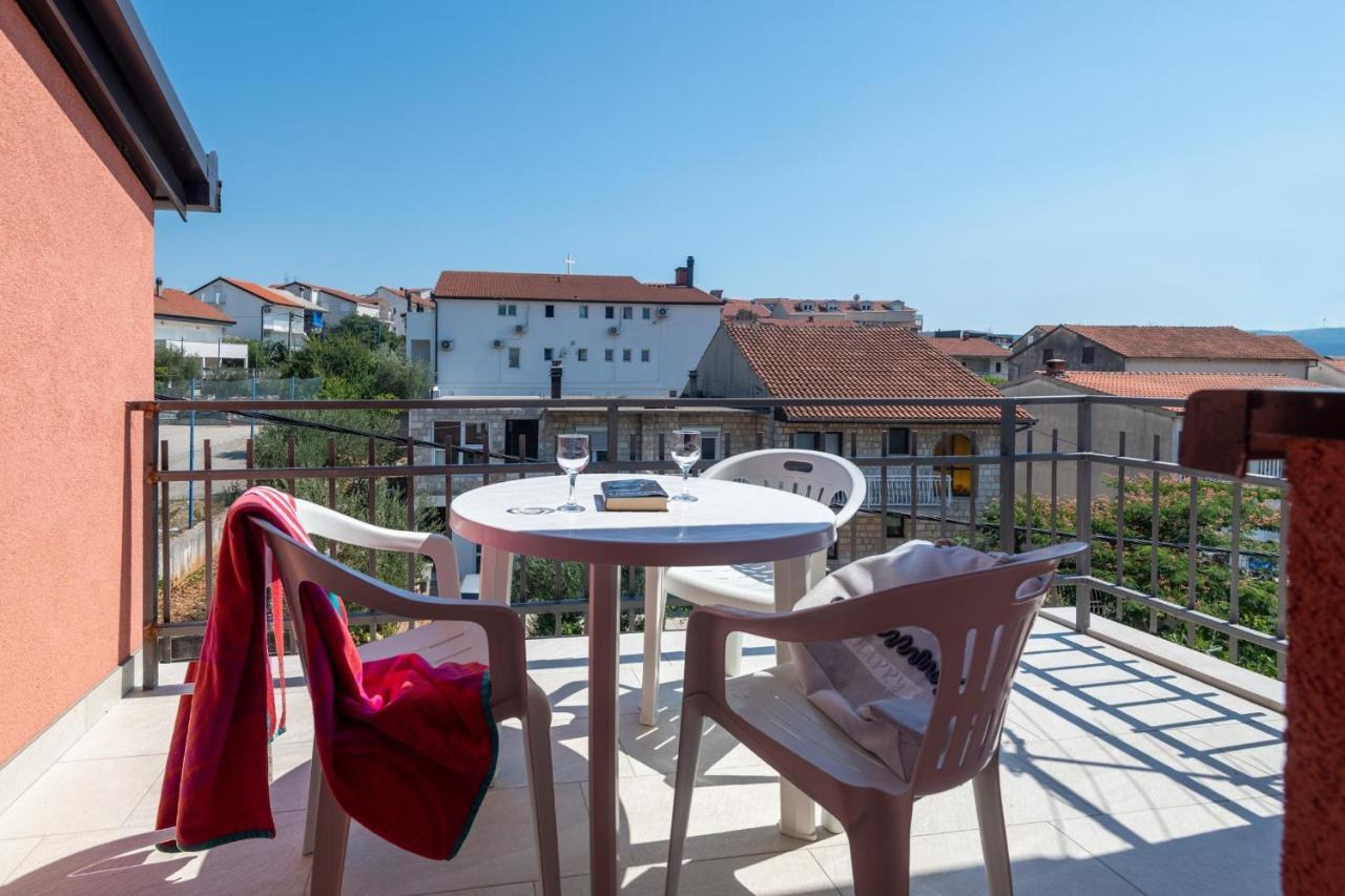Apartments Mira Неум Екстериор снимка