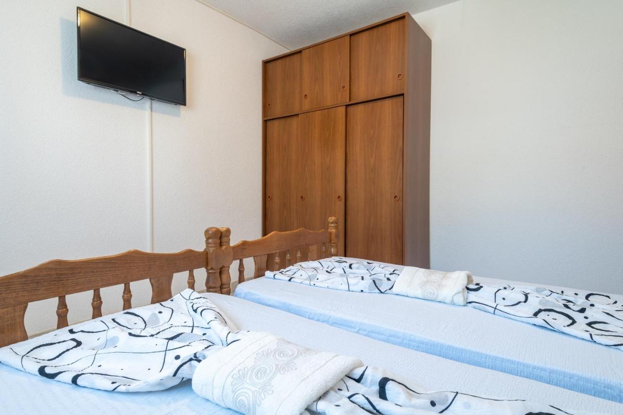 Apartments Mira Неум Екстериор снимка