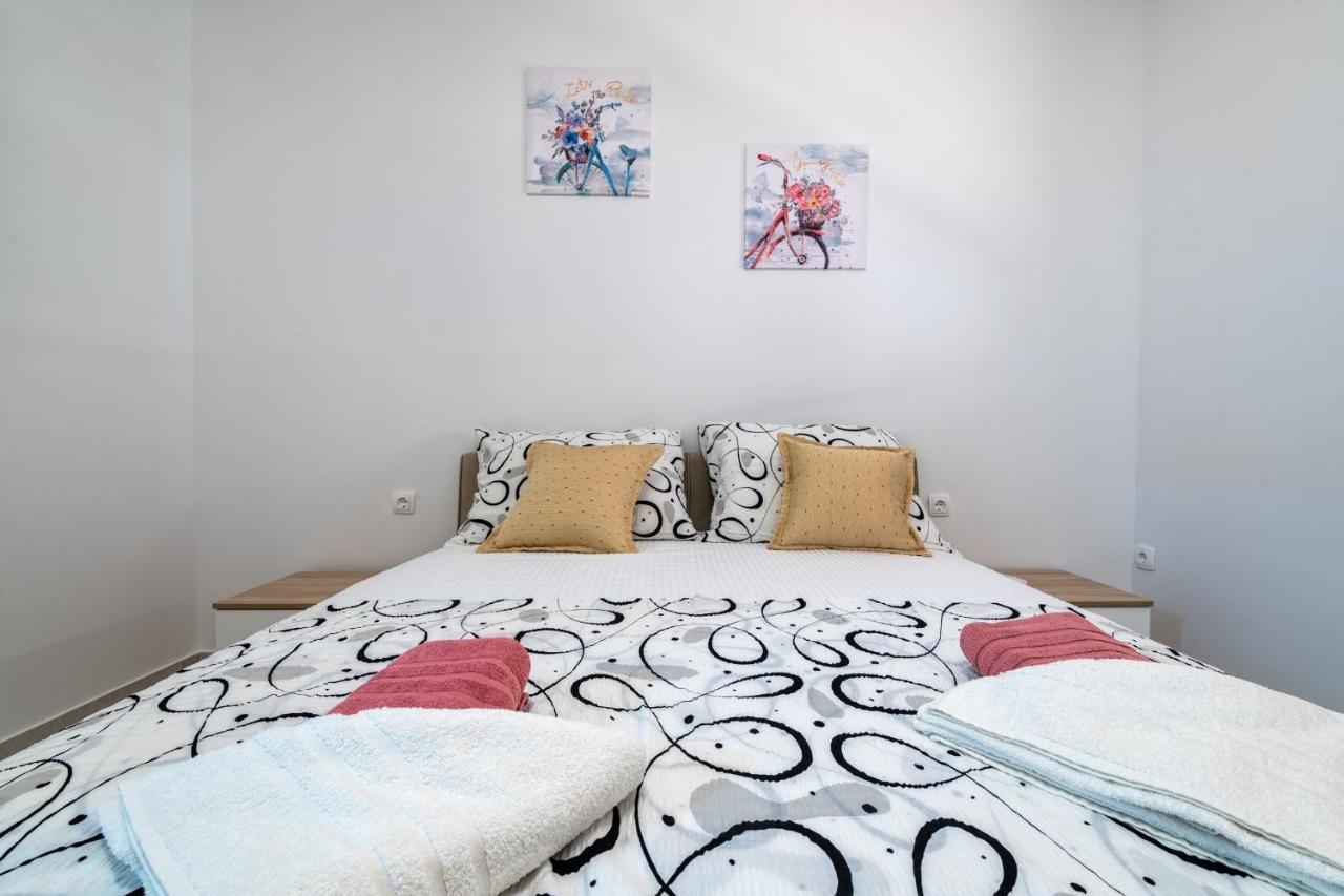 Apartments Mira Неум Екстериор снимка