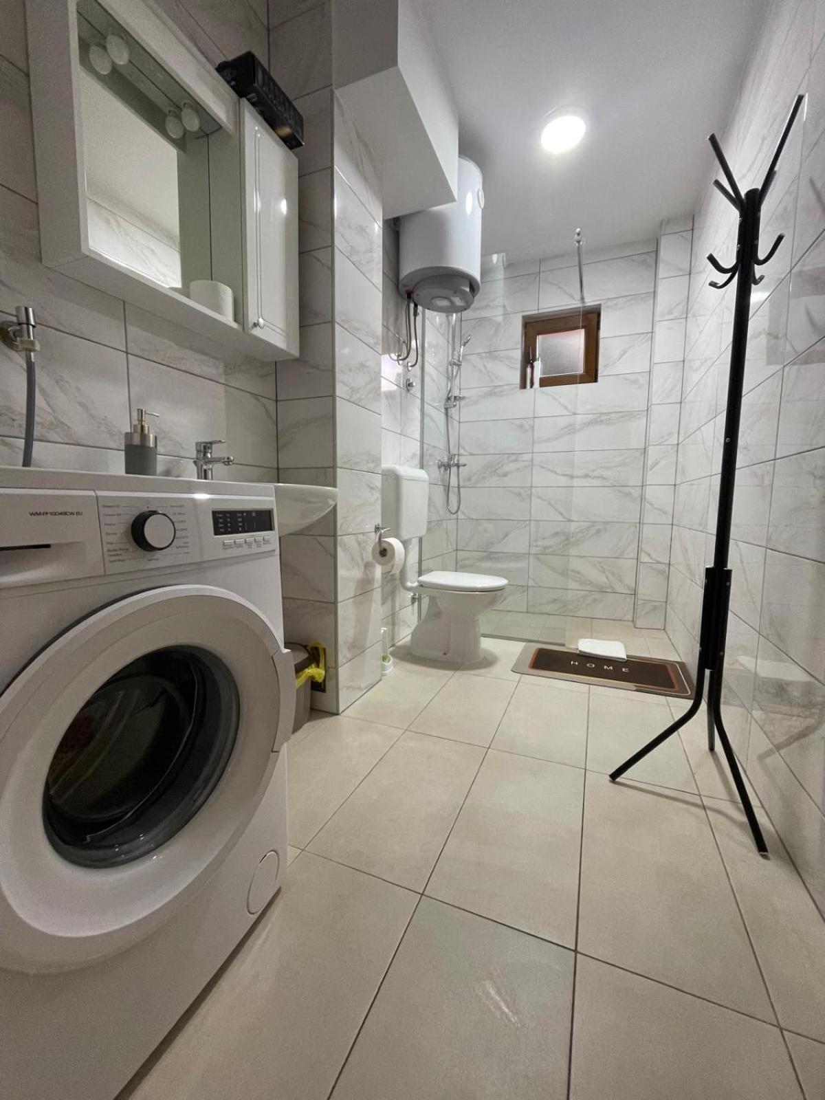 Apartments Mira Неум Екстериор снимка